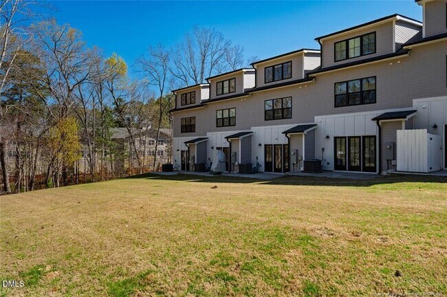 Building Photo - 5709 Parker Pnes Ct