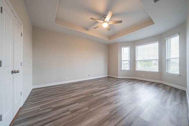 Building Photo - 830 Rench