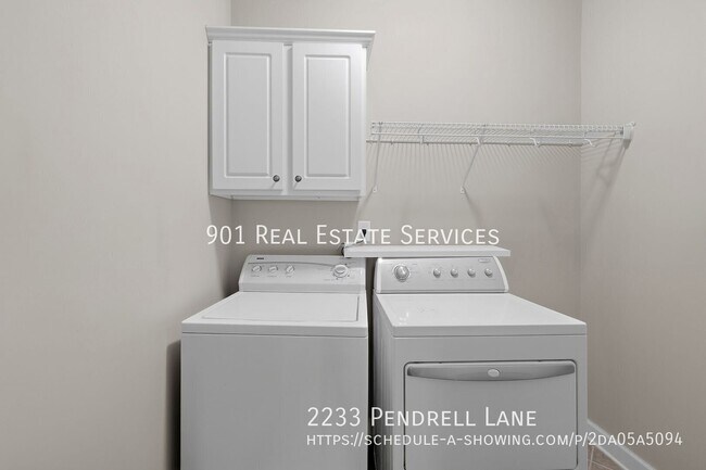 Building Photo - 2233 Pendrell Ln