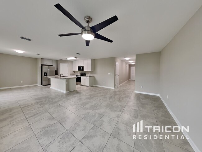 Building Photo - 10231 Old Dixie Hwy