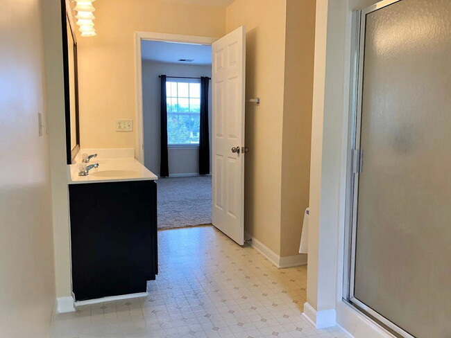 Building Photo - 3258 Nolen Ln