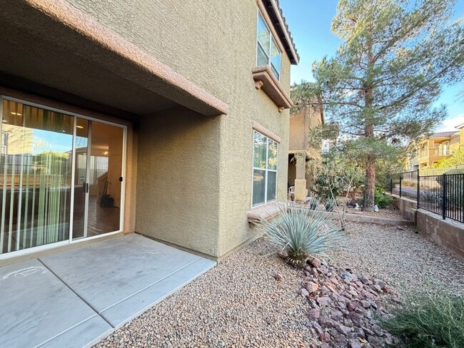 Building Photo - 8798 Parsons Ridge Ave