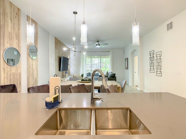 Building Photo - 8861 Cabot Cliffs Dr