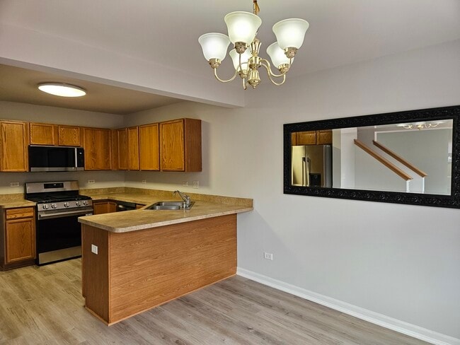 Building Photo - 2507 Sumac Dr