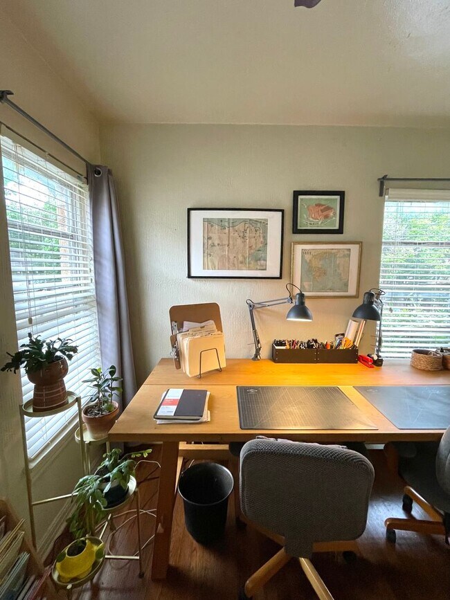 Building Photo - 209-211 Tennant