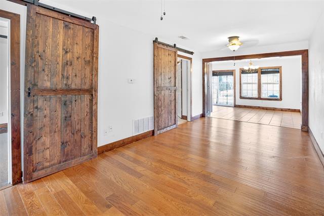 Building Photo - 316 W Rucker St