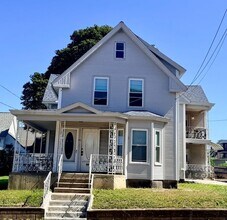 Building Photo - 153 Belmont St