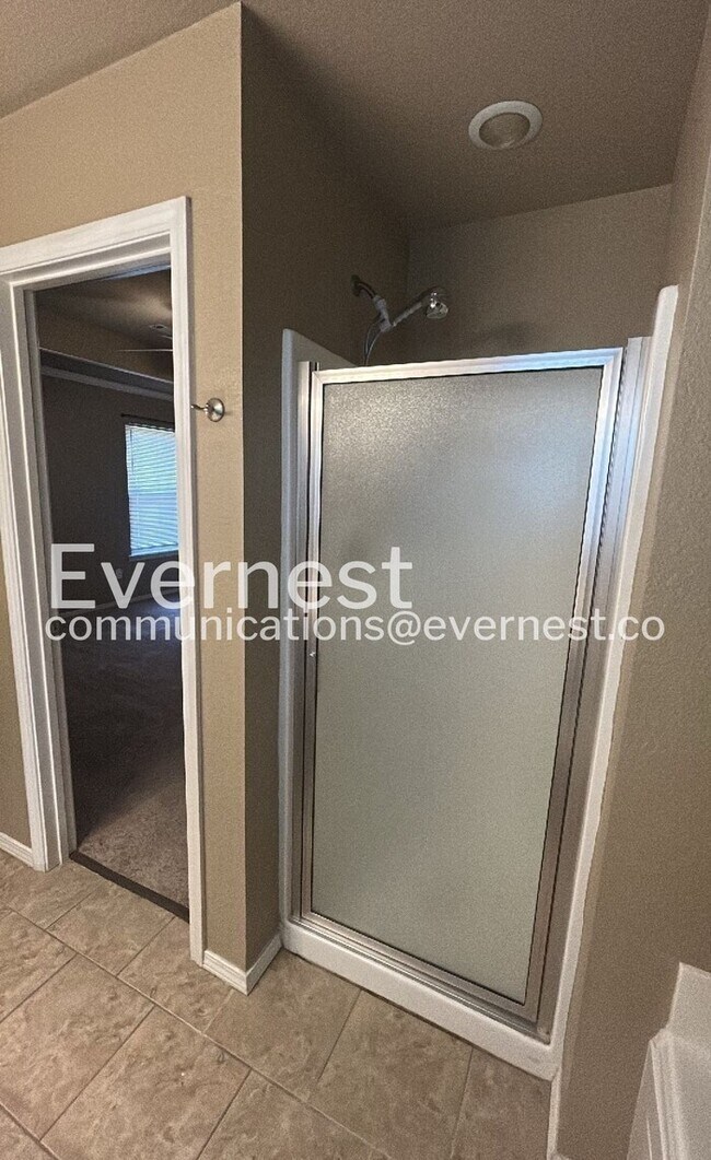 Building Photo - 12009 Big Ridge Cir