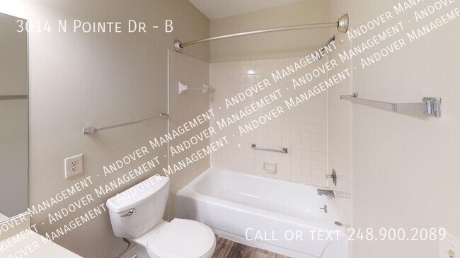 Building Photo - 3014 N Pointe Dr