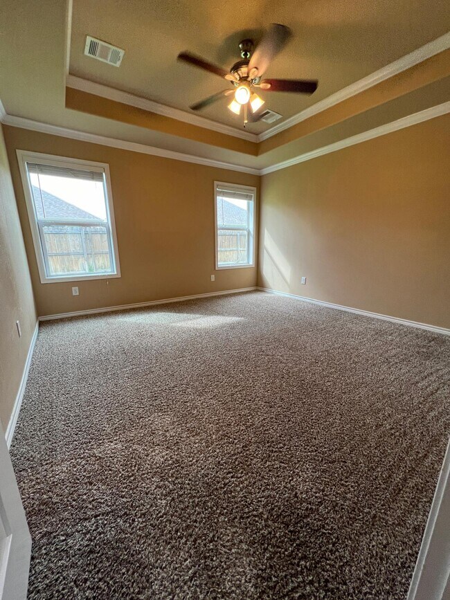 Building Photo - 3601 Davidson Dr