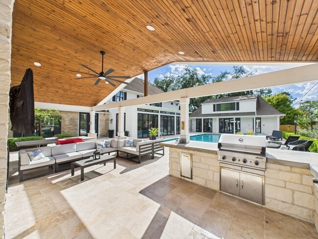 Building Photo - 5430 Havenwoods Dr