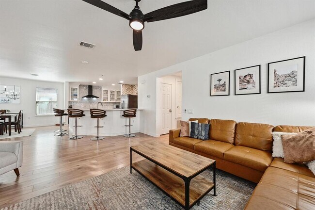 Building Photo - 7004 Ashen Ln