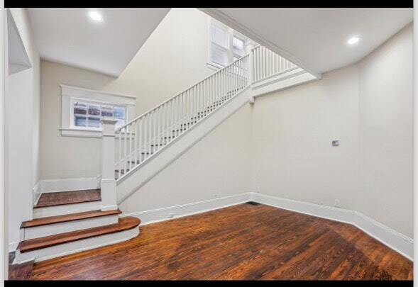 Building Photo - 623 Park Ave