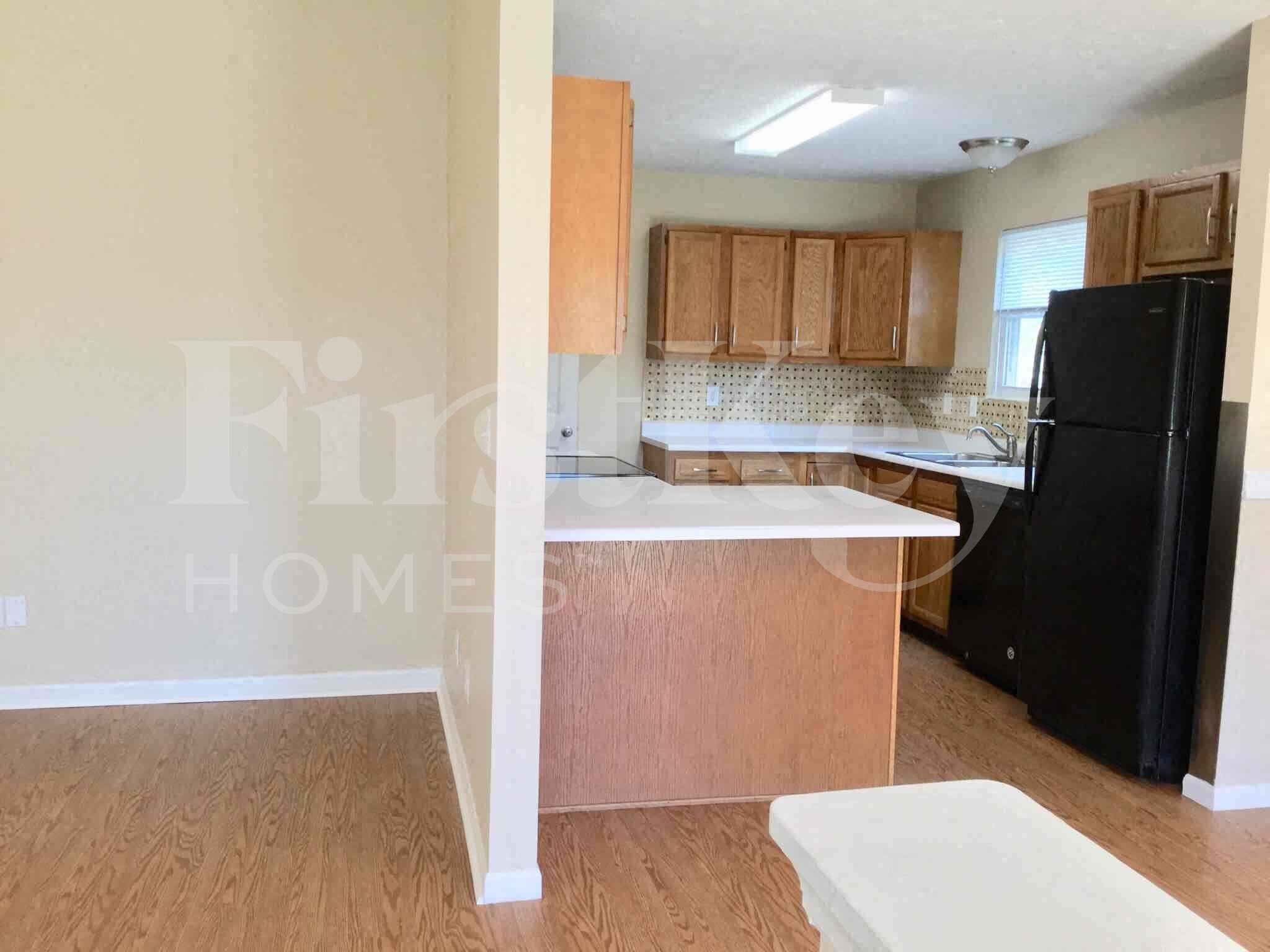 Building Photo - 687 Bobolink Ct
