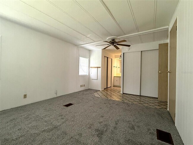 Building Photo - 3221 SE 39th Ave