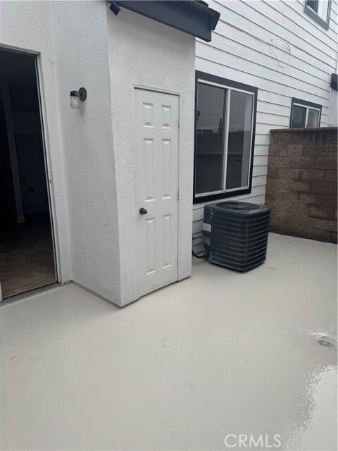 Building Photo - 2223 Pacific Ave