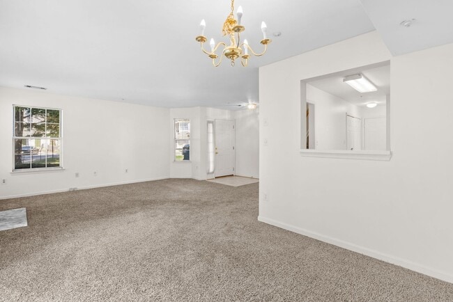 Building Photo - 2 Bed 1.5 Bath - Germantown Condo - Attach...