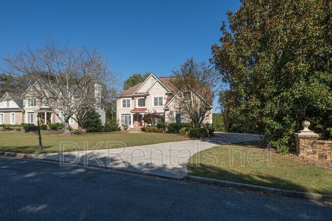 Building Photo - 841 Lakeglen Dr