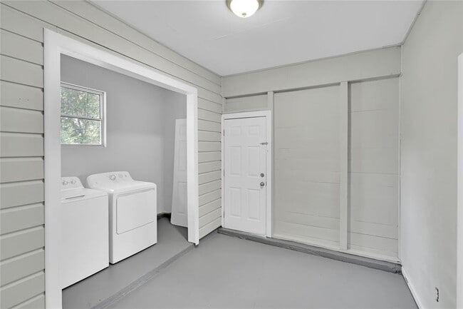 Building Photo - 1407 Kent St