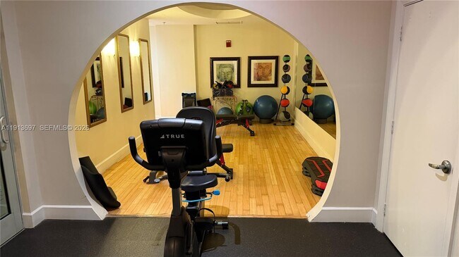 Building Photo - 1830 Radius Dr