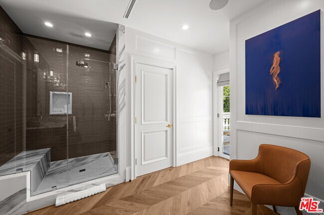 Building Photo - 616 N Alpine Dr