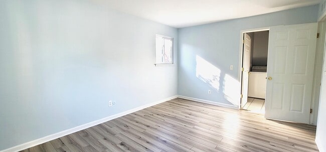 Building Photo - 38255 Fairway Ct