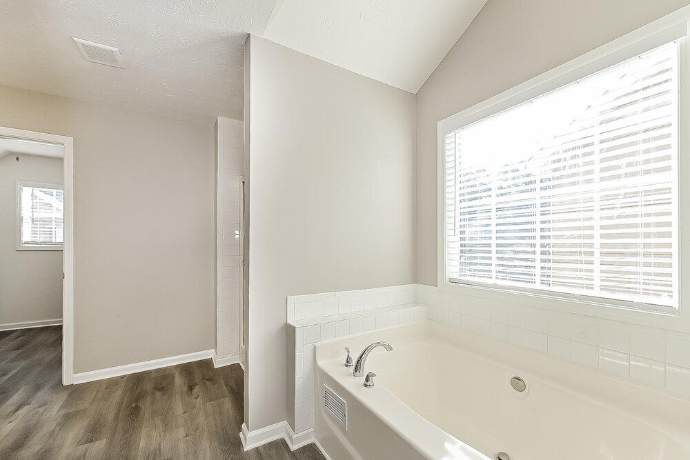 Building Photo - 129 Makenna Dr