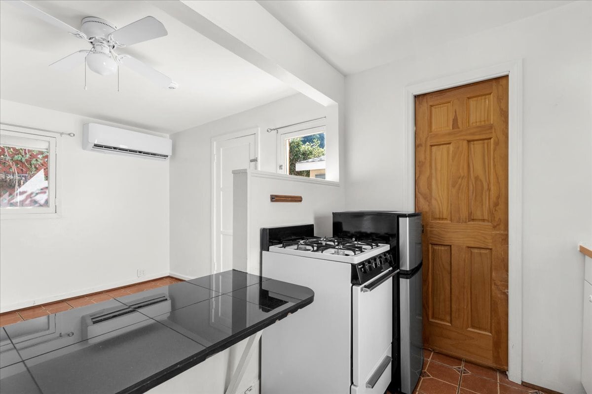 Building Photo - 4044 Huron Ave