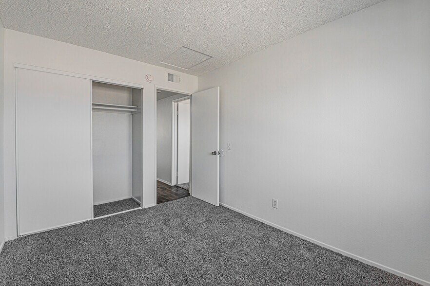 Building Photo - 1215 D St