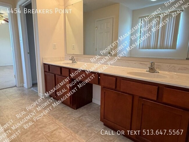 Building Photo - 4454 Breakers Point