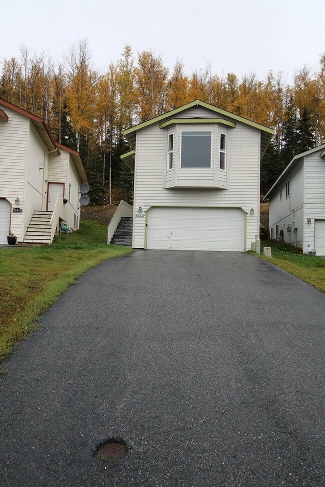Primary Photo - 4 Bedroom Eagle River Home!