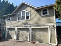 Building Photo - 579 Buchon