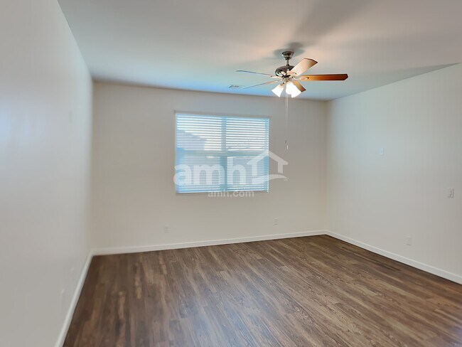Building Photo - 7161 E Bobwhite Ct