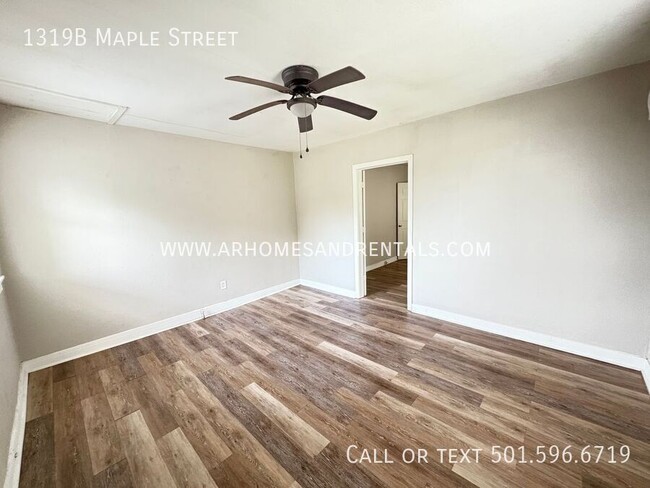 Building Photo - 1319B Maple Street-