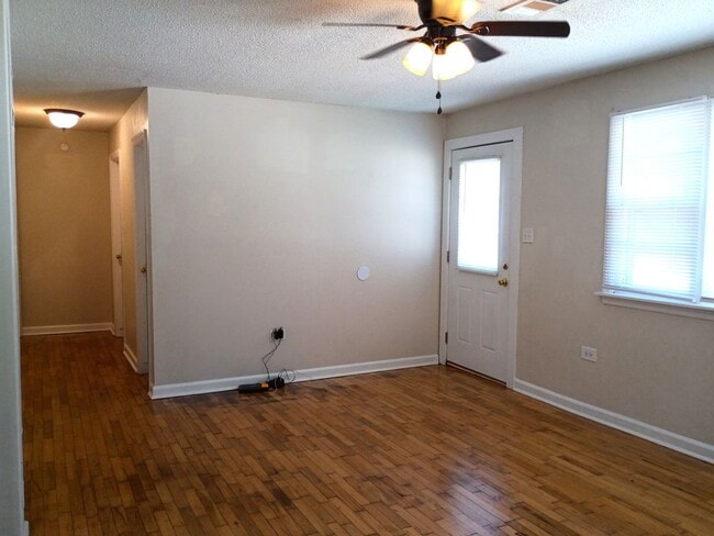 Building Photo - 814 Kennedy St