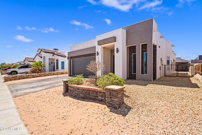 Building Photo - 13616 Samlesbury Ave