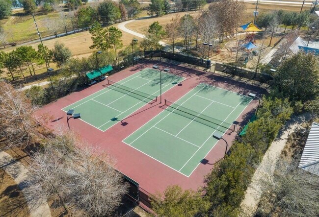 Building Photo - 31111 Riley Hts Dr