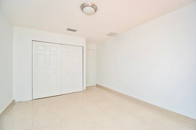 Building Photo - 21662 San Simeon Cir