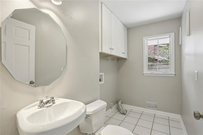 Building Photo - 5224 N Peachtree Rd