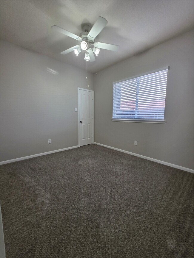 Building Photo - 6169 Mitchell Ct