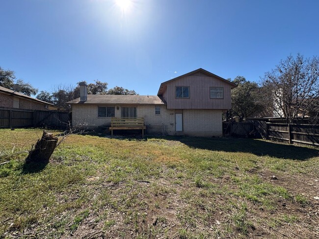 Building Photo - Spacious 3 Bedroom Home in Timber Ridge