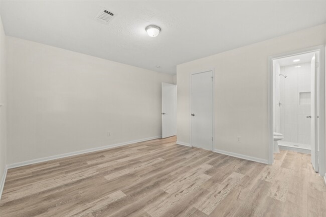 Building Photo - 3214 Flamborough Dr