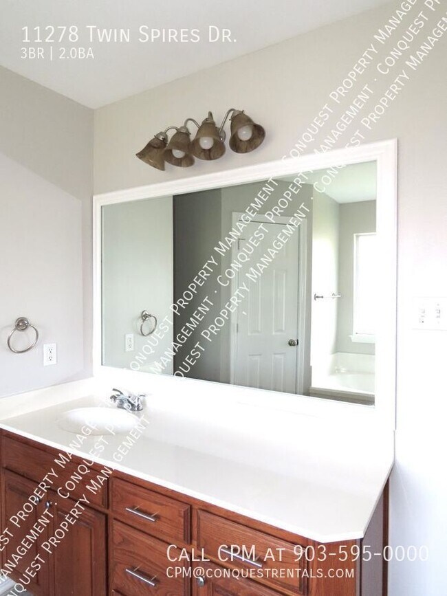 Building Photo - 11278 Twin Spires Dr
