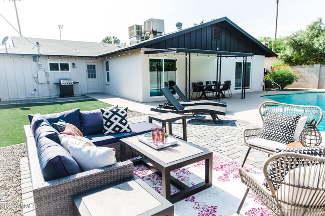 Building Photo - 3425 N 85th St