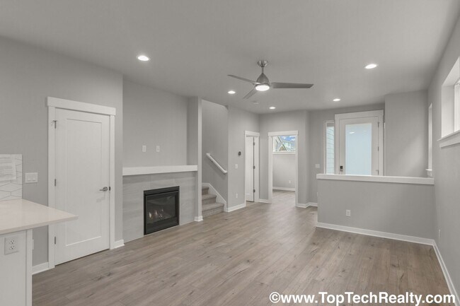 Building Photo - Gorgeous Modern New Construction 3BD · 2.5...
