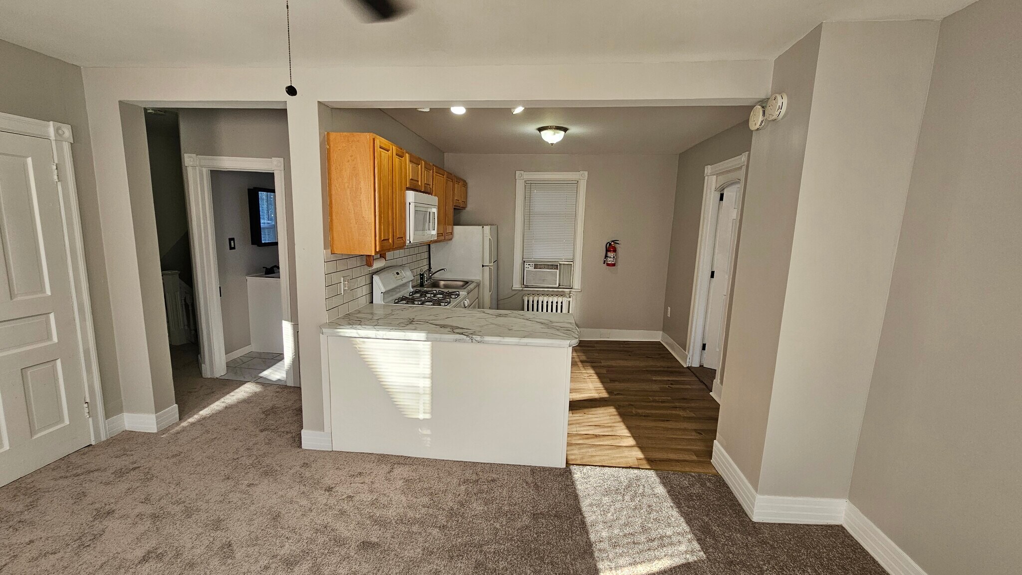 Building Photo - 5040 Washington Ave