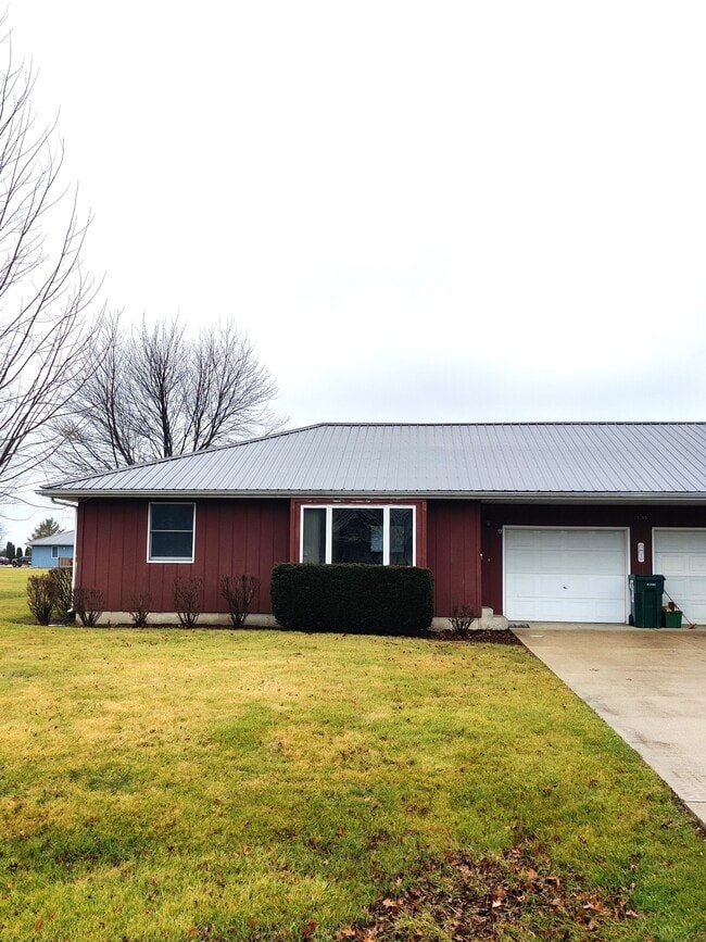 Building Photo - 2545 N 4645th Rd