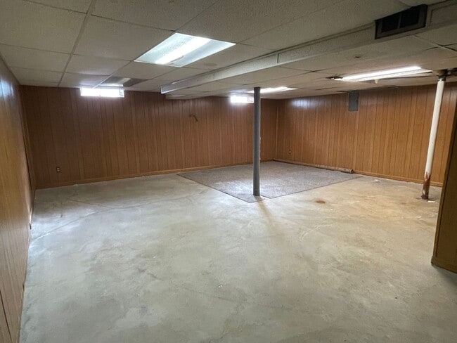 Building Photo - Fraser - 3 Bedroom Ranch with basement and garage.  Immediate Occupancy!