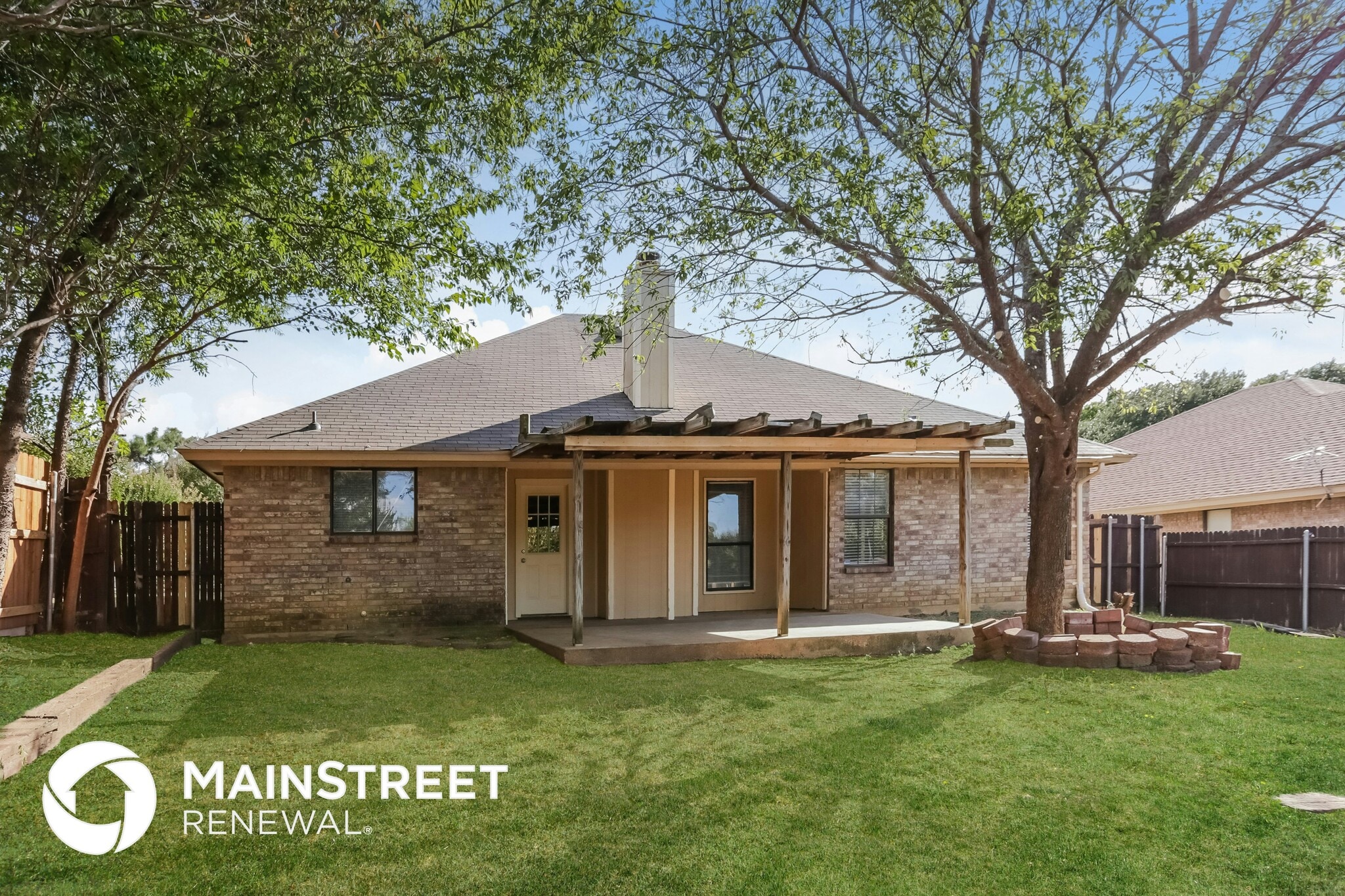 Building Photo - 1632 Hunting Green Dr