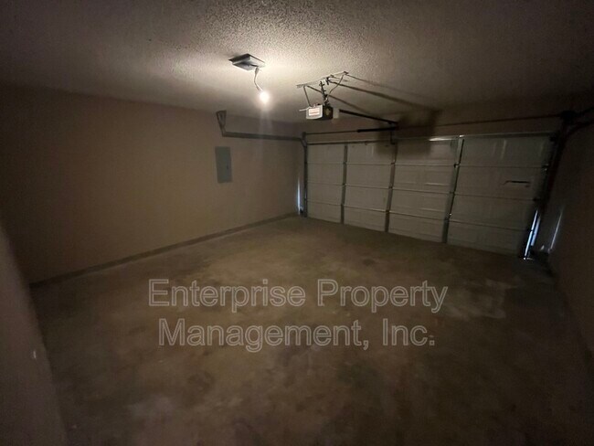 Building Photo - 6814 Mikayla Ln